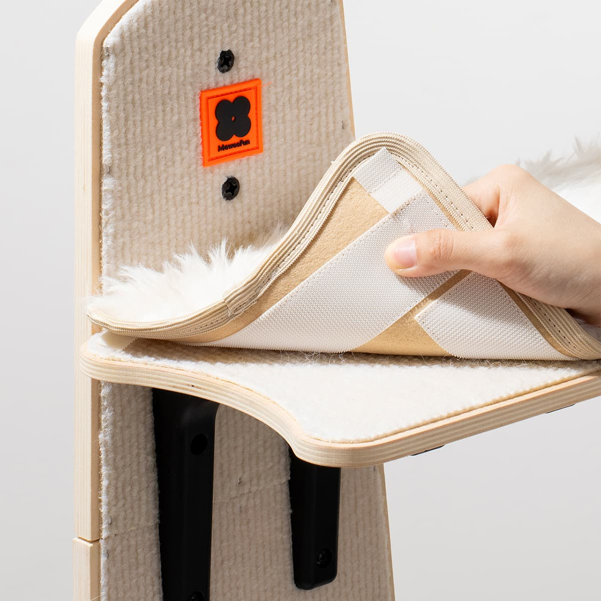 Griffix® - Árbol para gatos colgado en la puerta